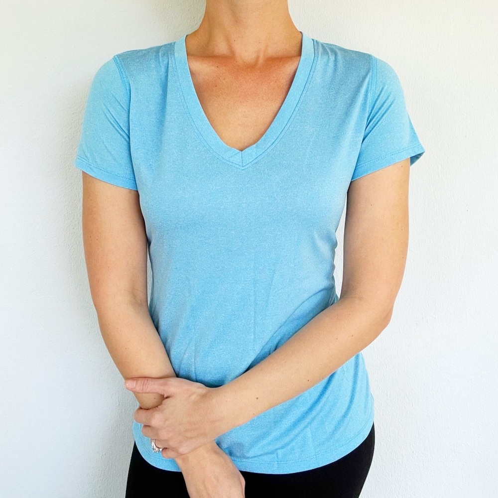 Champion C9 light blue v-neck short sleeve stretchy workout top size medium